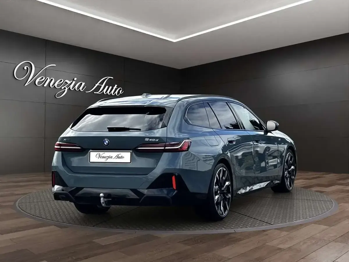Usata BMW 540 M Sport 286 CV (210 kW) 2025 Verde