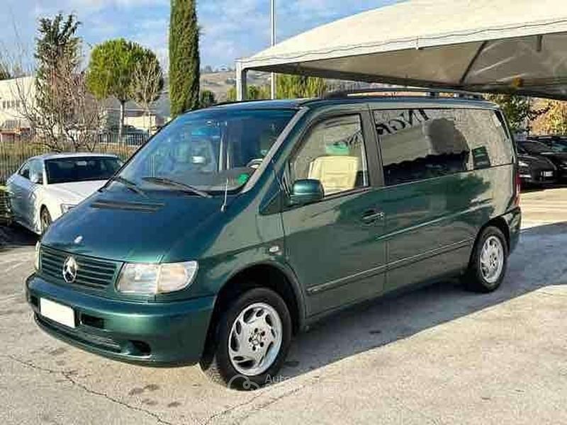 Verde Usata 2003 Mercedes Vito Furgone | 11.700 € - Immagine 1/4