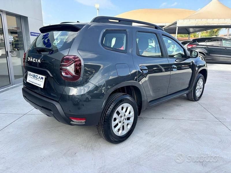 Usata Dacia Duster Expression 115 CV (84 kW) 2023 Grigio SUV