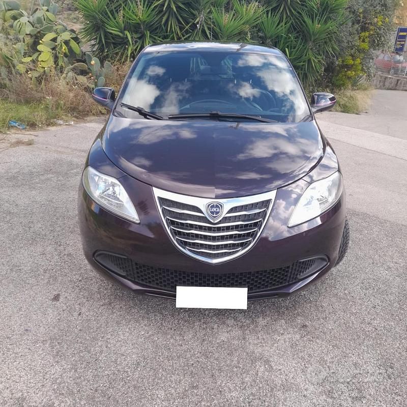 Usata Lancia Ypsilon 69 CV (50 kW) 2014 Utilitaria