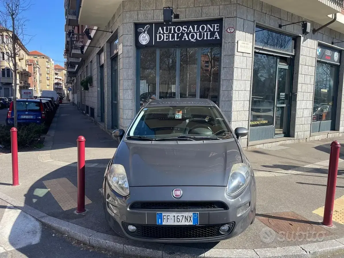 Usata Fiat Punto Lounge 95 CV (69 kW) 2016 Utilitaria