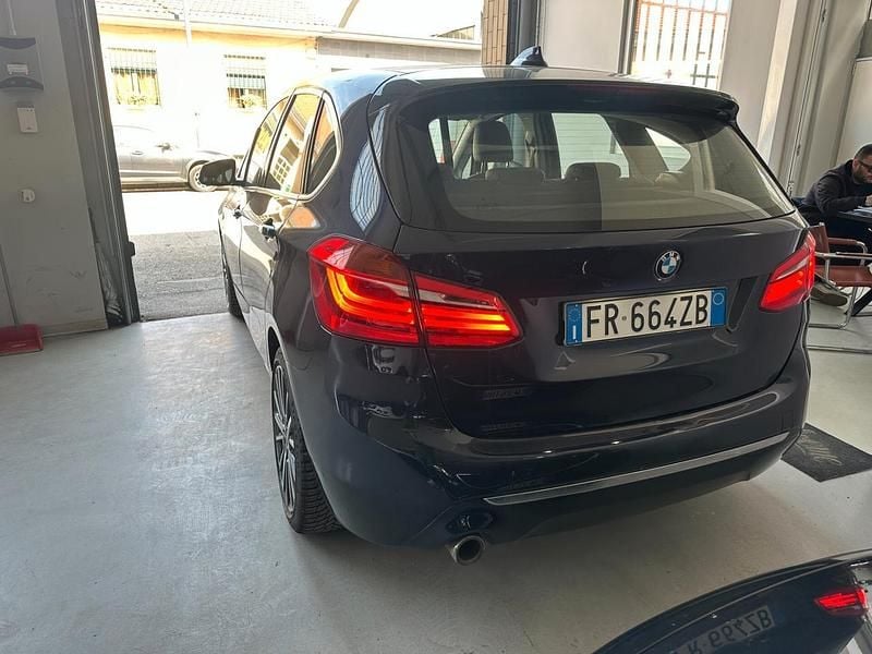 Usata BMW 225 Active Tourer iPerformance 135 CV (99 kW) 2018 Blu Monovolume