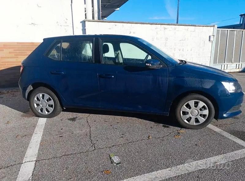 Usata 2018 Skoda Fabia Tre volumi | 7000 € (Ottimo prezzo) - Immagine 1/4