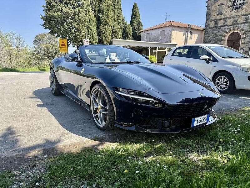 Usata Ferrari Roma 620 CV (456 kW) 2025 Blu/azzurro Cabrio