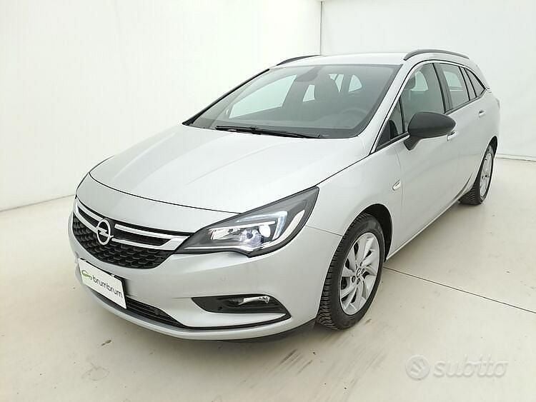 Usata Opel Astra Business 110 CV (80 kW) 2018 Grigio Station wagon