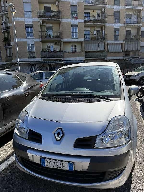 Usata 2009 Renault Modus Monovolume | 4500 € (Buon prezzo) - Immagine 1/4