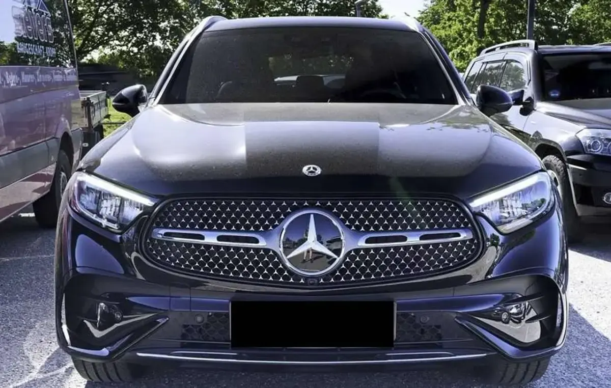 Usata Mercedes GLC300 AMG line 269 CV (197 kW) 2025 Nero SUV