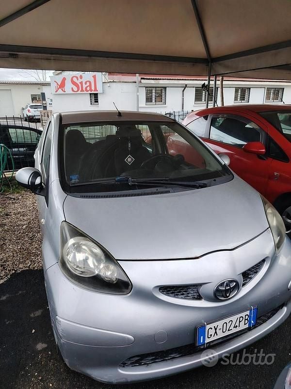 Usata Toyota Aygo 2009 Grigio Utilitaria
