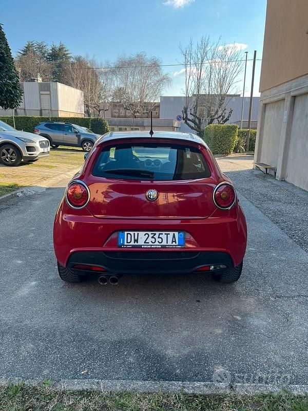 Usata Alfa Romeo MiTo Distinctive 120 CV (88 kW) 2009 Rosso Utilitaria