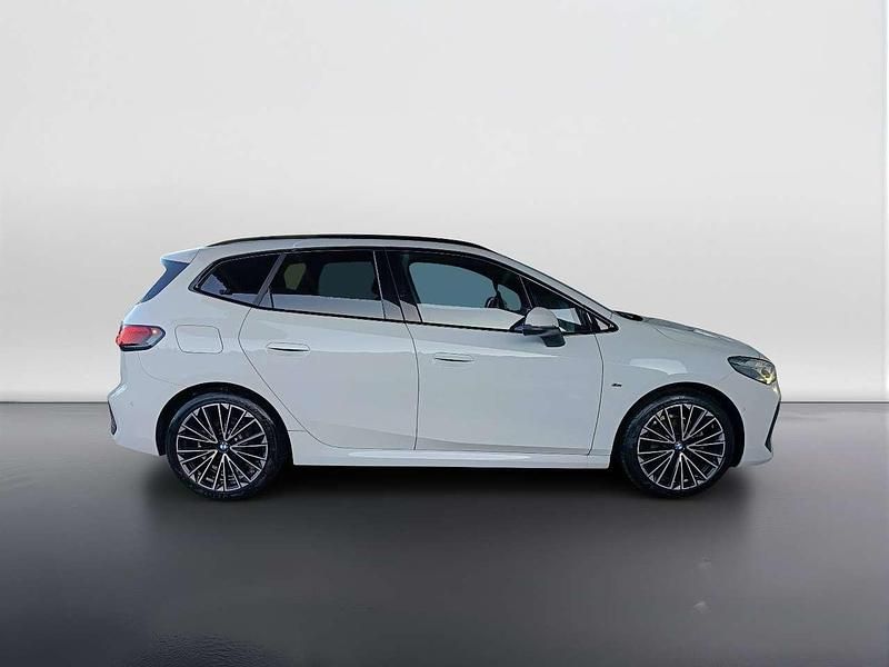 Usata BMW 218 Active Tourer Comfort Edition 150 CV (110 kW) 2024 Alpinweiss iii pastello Monovolume