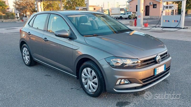 Usata VW Polo Trendline 90 CV (66 kW) 2019 Grigio Berlina