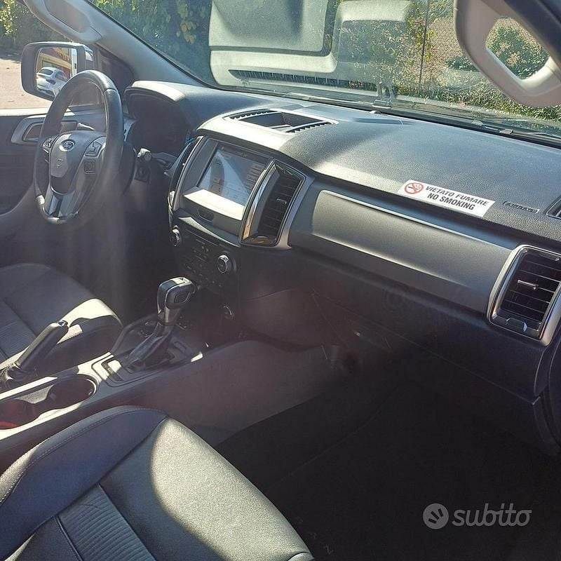 Begagnad Ford Ranger Limited 213 HK (156 kW) 2020 Svart Pickup