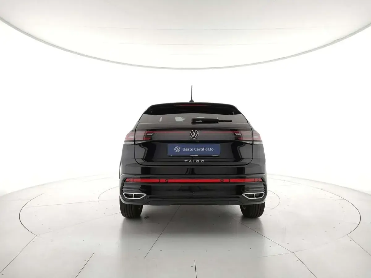 Usata VW Taigo R-line 110 CV (80 kW) 2023 Deep black perlato SUV