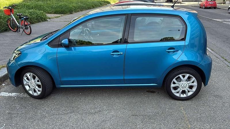 Begagnad VW up! Move 75 HK (55 kW) 2017 Blå Halvkombi