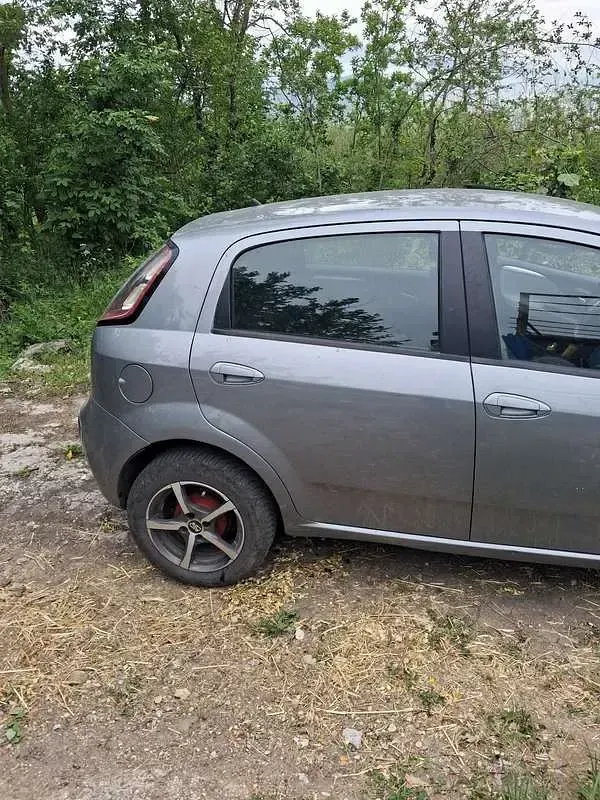 Usata Fiat Punto Evo Dynamic 69 CV (50 kW) 2012 Utilitaria