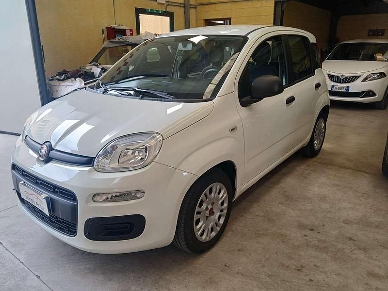 Usata Fiat Panda Easy 69 CV (50 kW) 2020 Bianco Utilitaria