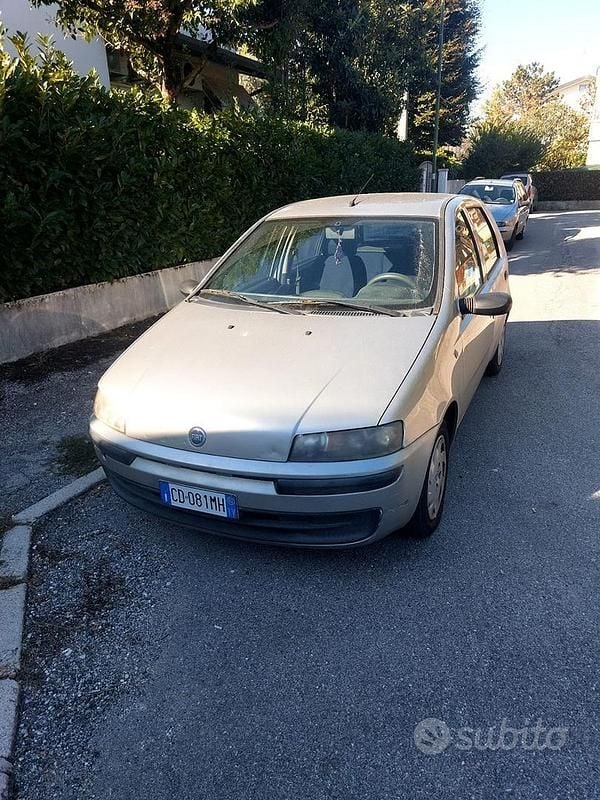 Usata Fiat Punto 2001 Grigio Berlina