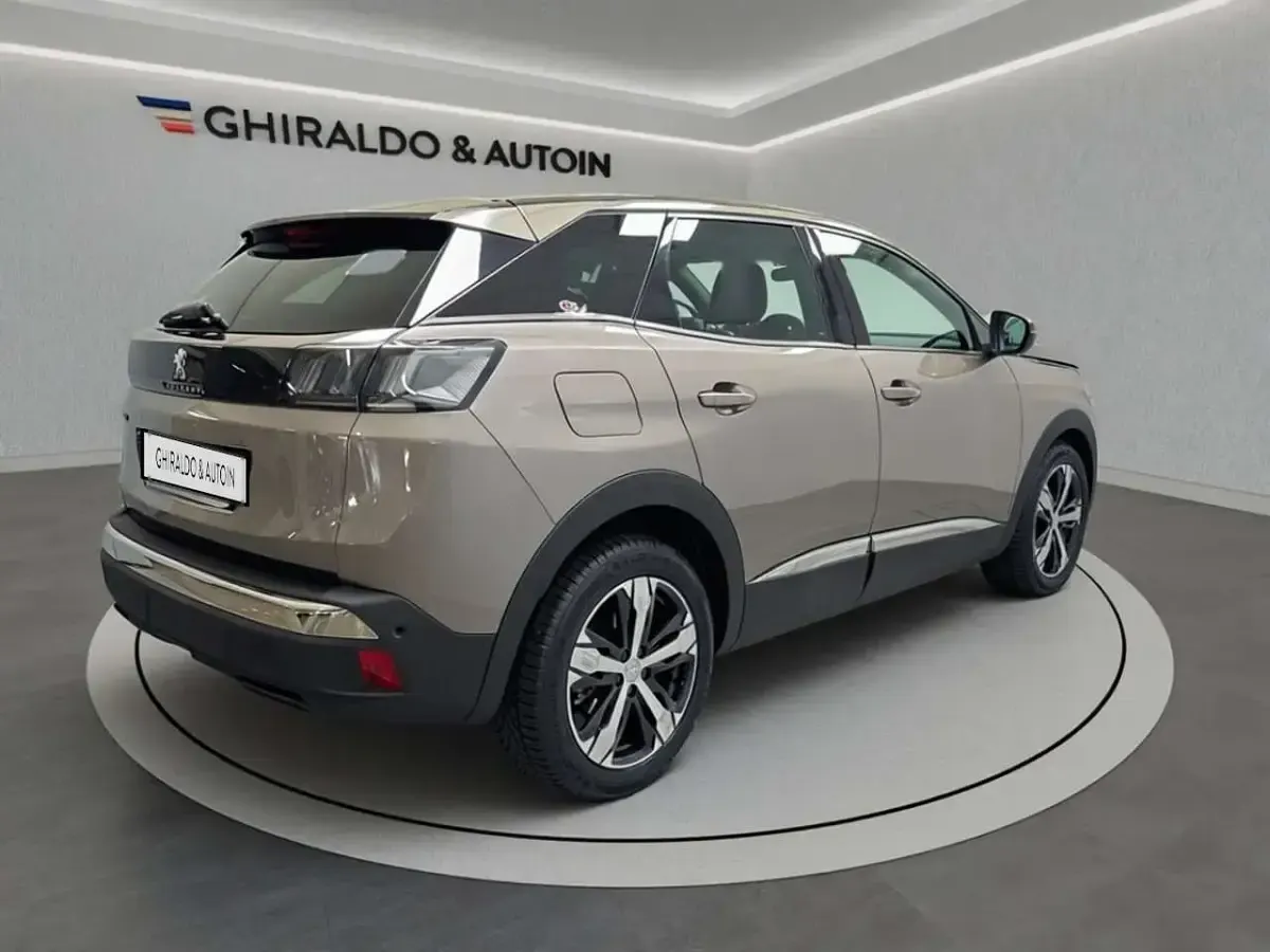 Usata Peugeot 3008 Allure 131 CV (96 kW) 2022 Grigio SUV