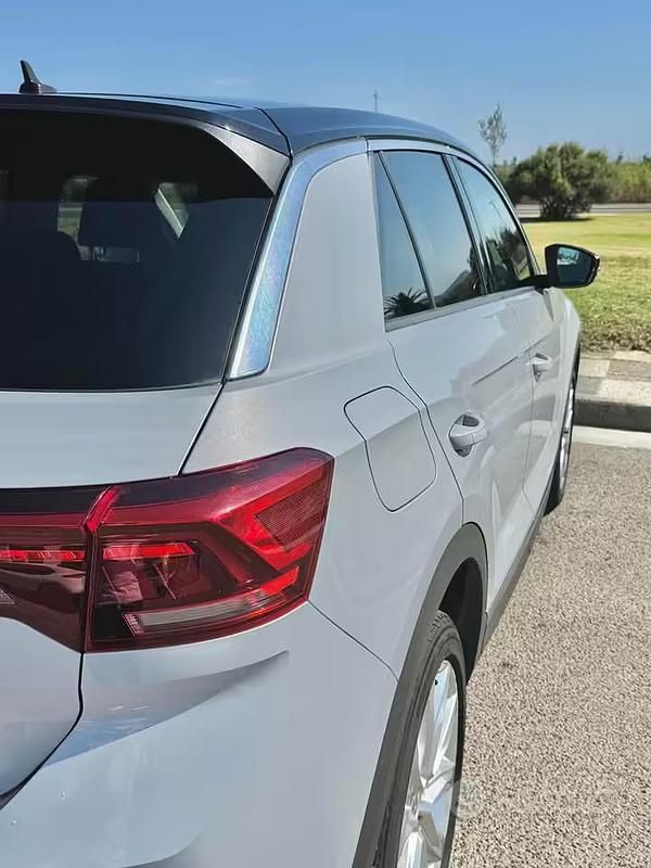 Usata VW T-Roc Advance 116 CV (85 kW) 2018 Bianco SUV