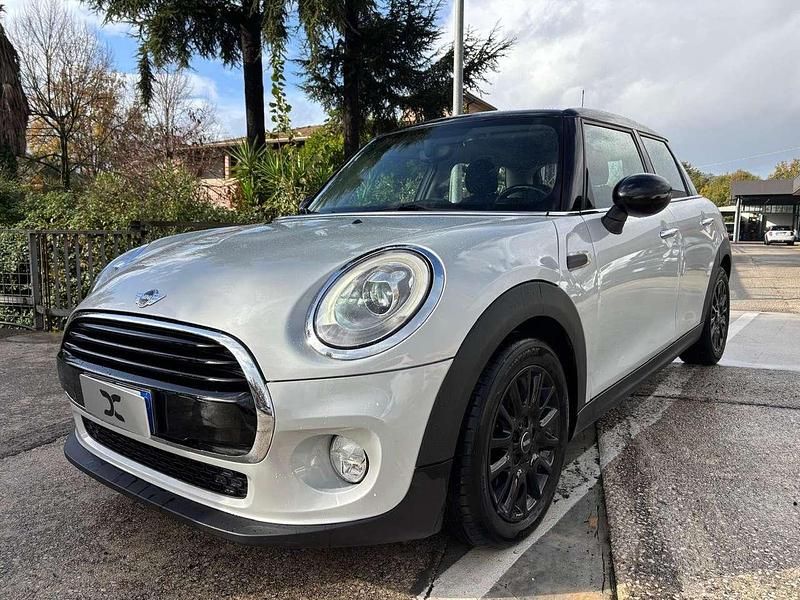 Usata Mini Cooper D Business 116 CV (85 kW) 2016 Grigio Utilitaria