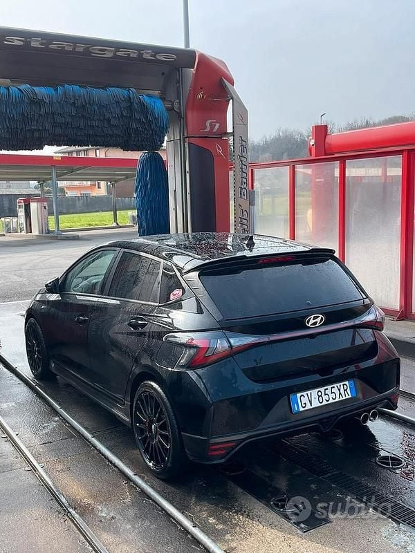 Usata Hyundai i20 N Line 101 CV (74 kW) 2024 Nero Utilitaria