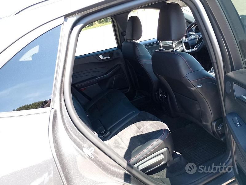 Usata 2024 Ford Kuga SUV | 28.500 € (Super prezzo) - Immagine 1/4