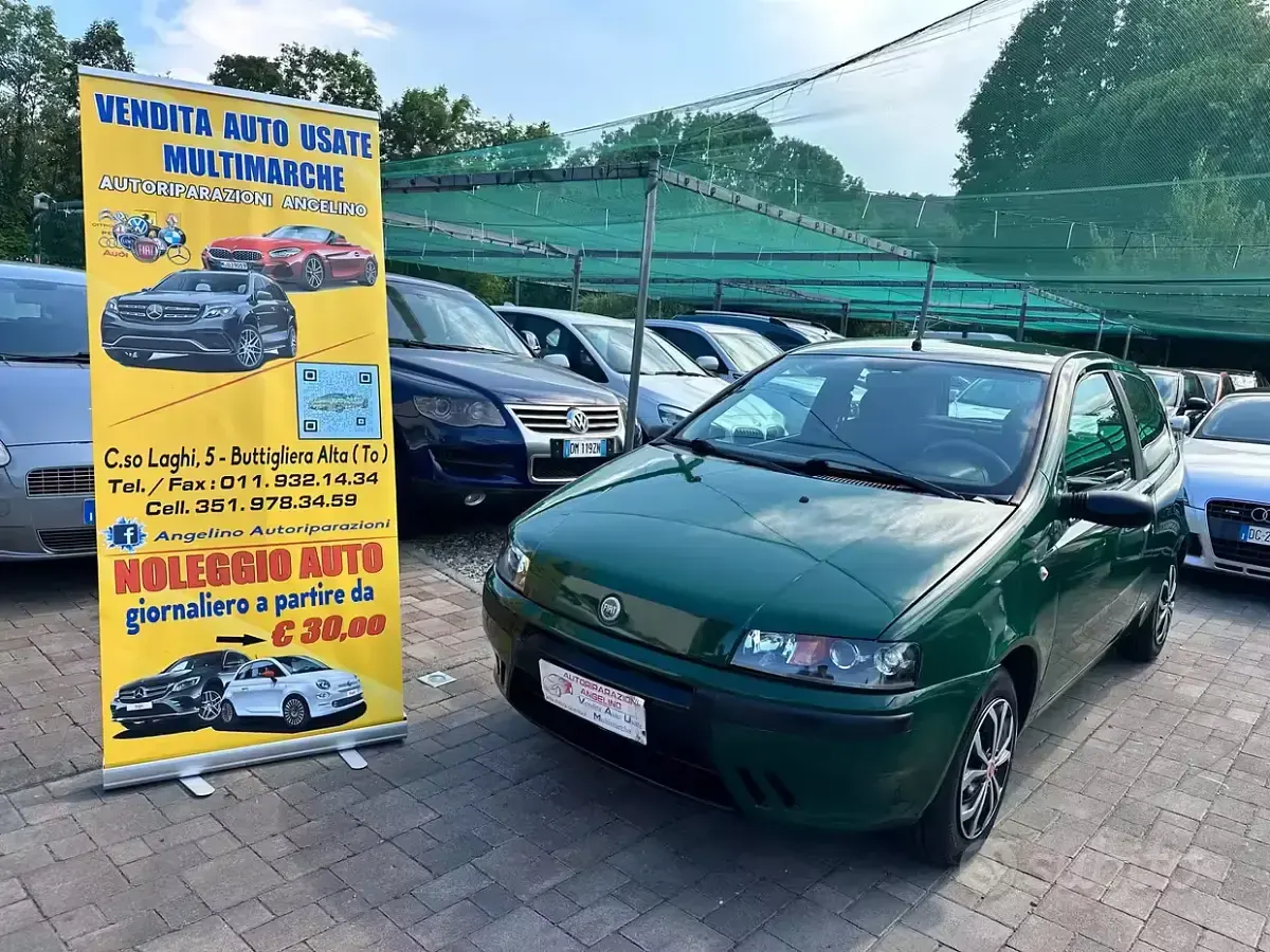 Usata Fiat Punto 80 CV (58 kW) 2001 Verde Utilitaria