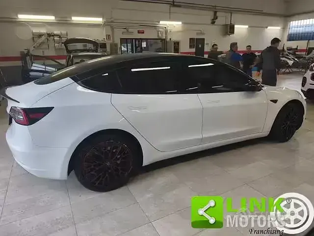 Usata Tesla Model 3 152 kW (208 CV) 2023 Bianco Berlina