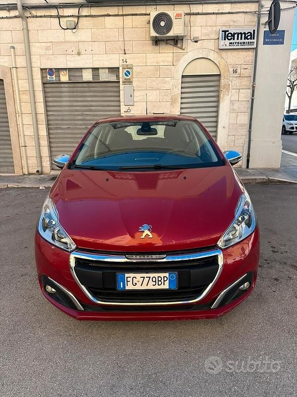Usata Peugeot 208 2017 Rosso Utilitaria
