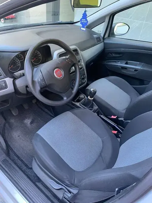 Usata Fiat Punto Easy 75 CV (55 kW) 2013 Grigio Utilitaria