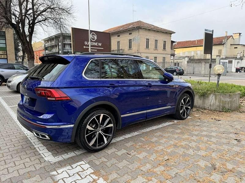 Usata VW Tiguan R-line 177 CV (130 kW) 2023 Blu/azzurro SUV