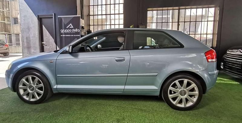 Usata Audi A3 Ambiente 102 CV (75 kW) 2007 Blu/azzurro Utilitaria