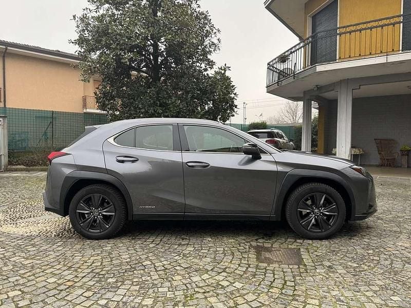 Usata Lexus UX 250h Executive Line 184 CV (135 kW) 2021 SUV
