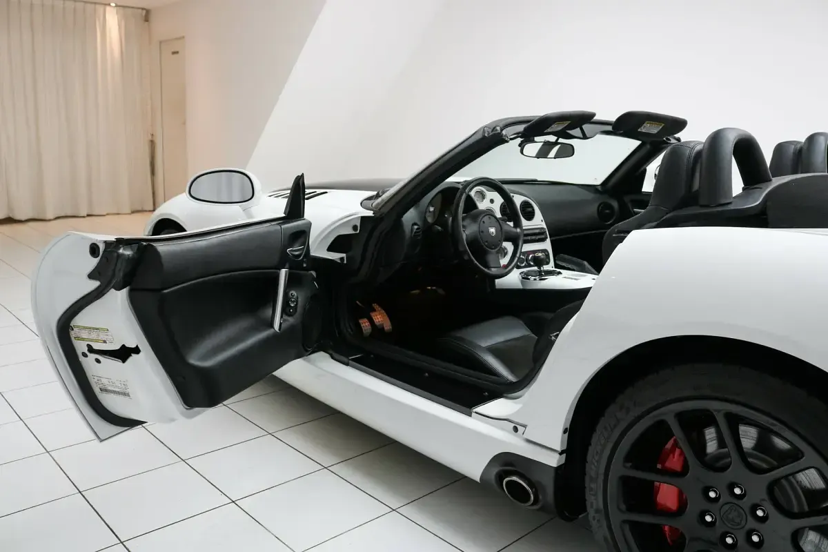 Usata Dodge Viper 506 CV (372 kW) 2005 Bianco Cabrio