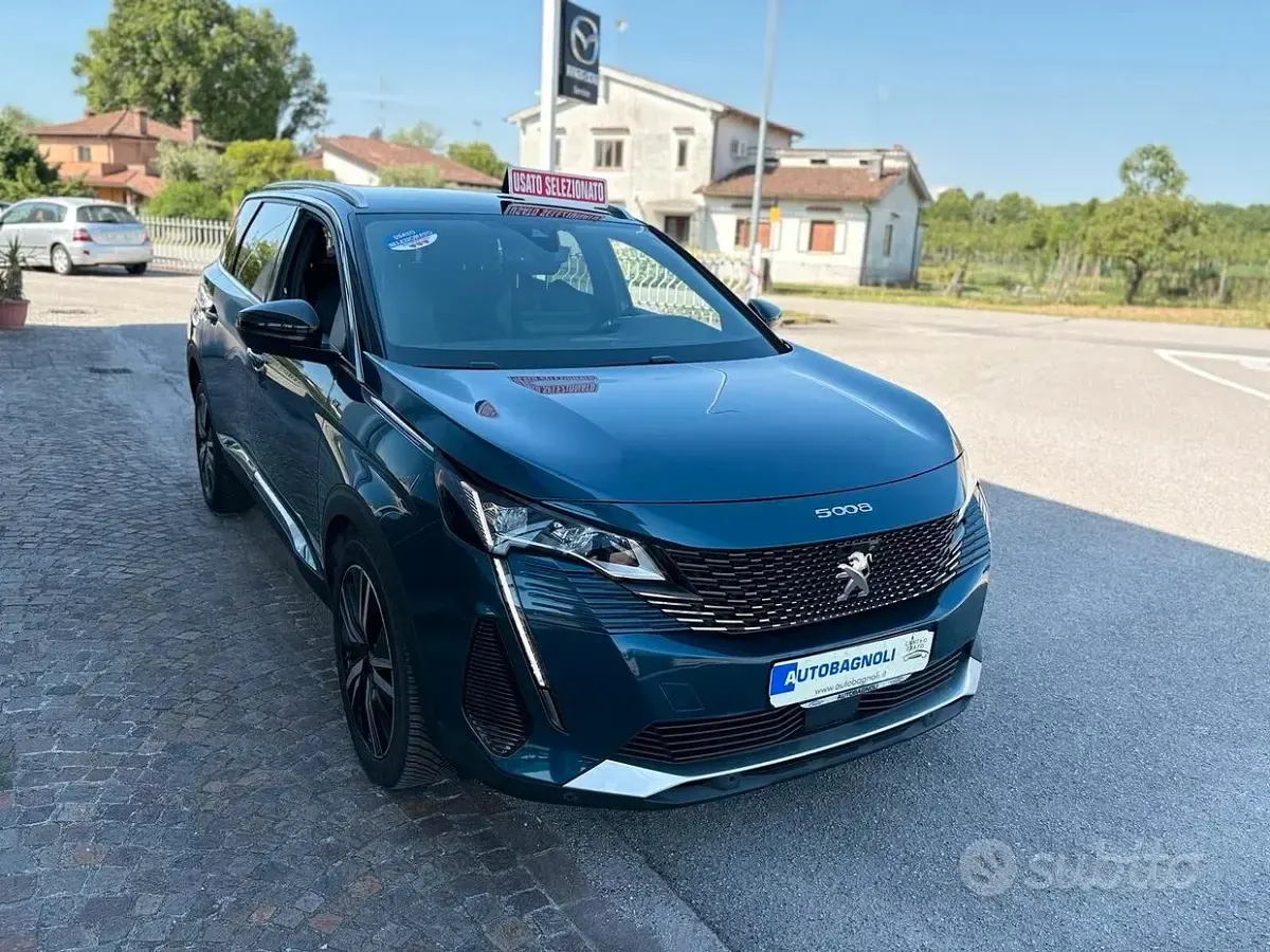 Usata Peugeot 5008 GT 131 CV (96 kW) 2021 Blu SUV