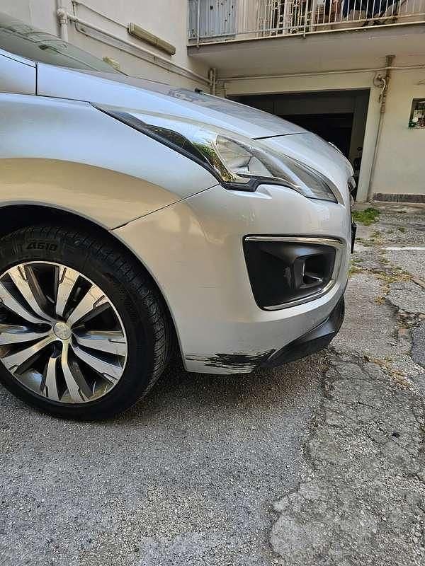 Usata Peugeot 3008 Business-Line 114 CV (83 kW) 2014 Argento Station wagon