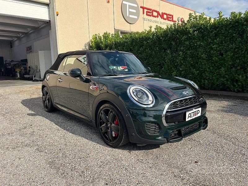 Usata Mini John Cooper Works Cabriolet Hype 231 CV (169 kW) 2017 Verde Cabrio