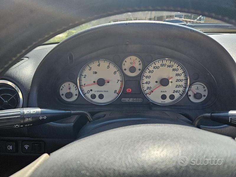 Usata Mazda MX5 110 CV (80 kW) 2003 Cabrio