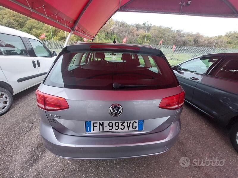 Usata VW Passat 190 CV (139 kW) 2018 Grigio Station wagon