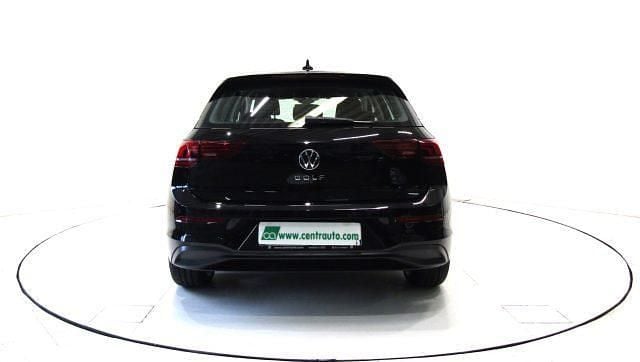 Usata VW Golf VIII Life 116 CV (85 kW) 2025 Nero Berlina