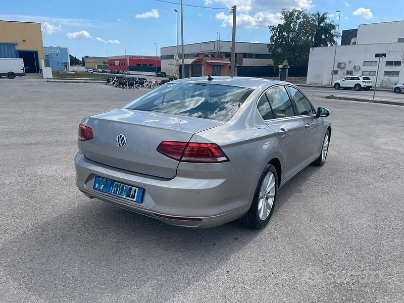 Usata VW Passat Comfortline 120 CV (88 kW) 2015 Berlina