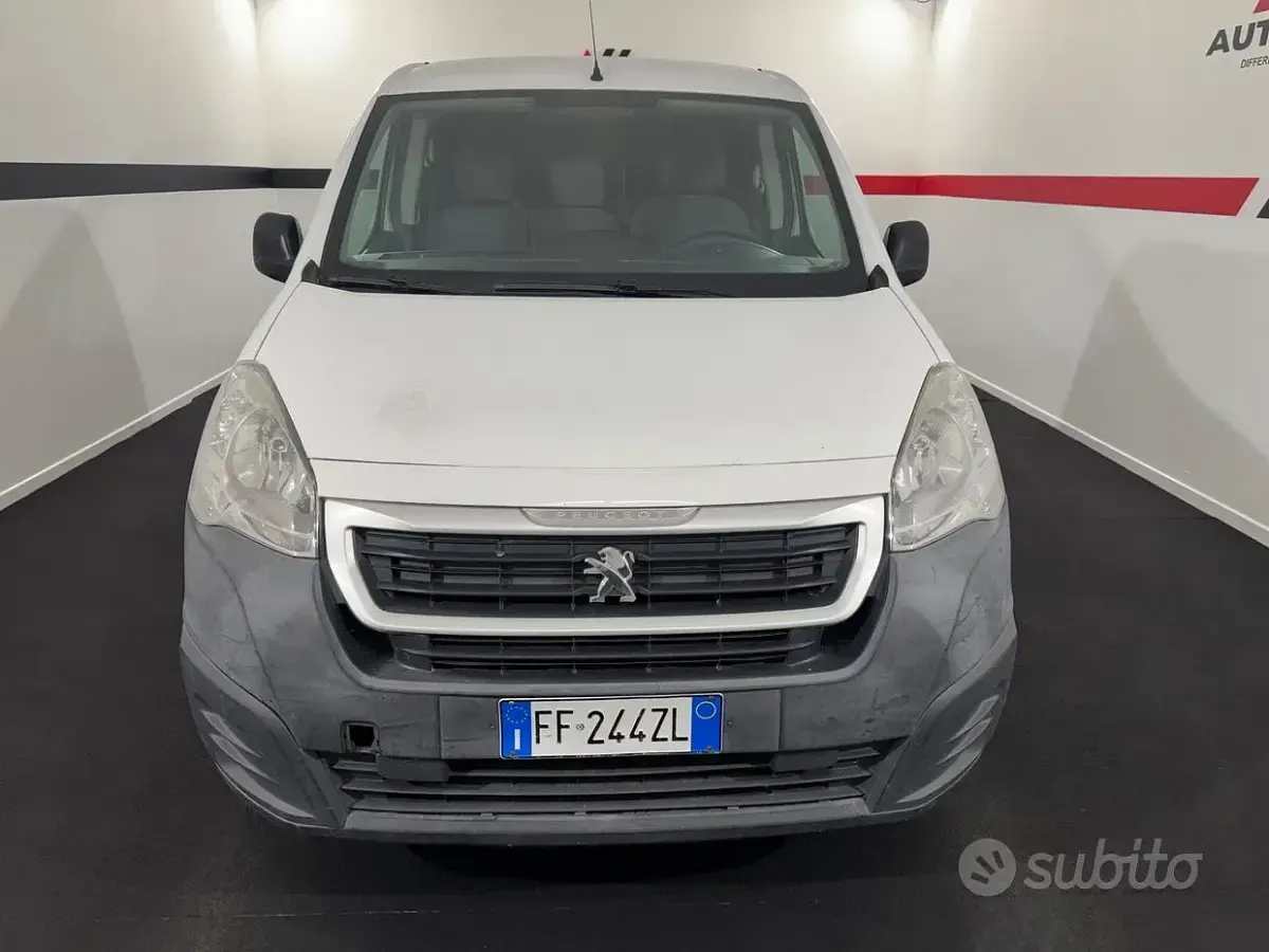 Usata Peugeot Partner Premium 99 CV (72 kW) 2016 Bianco Monovolume