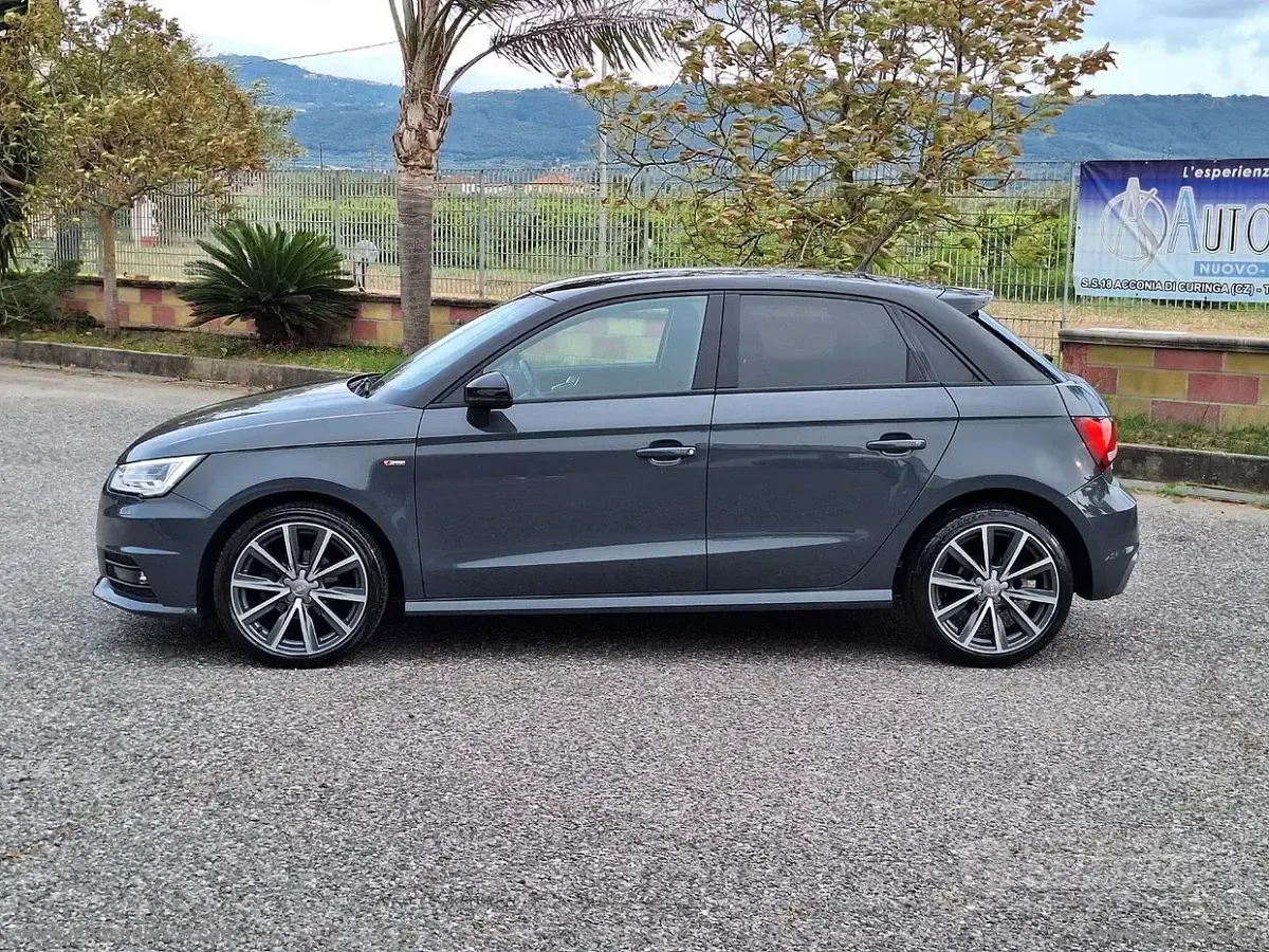 Usata Audi A1 Design 90 CV (66 kW) 2016 Grigio Utilitaria
