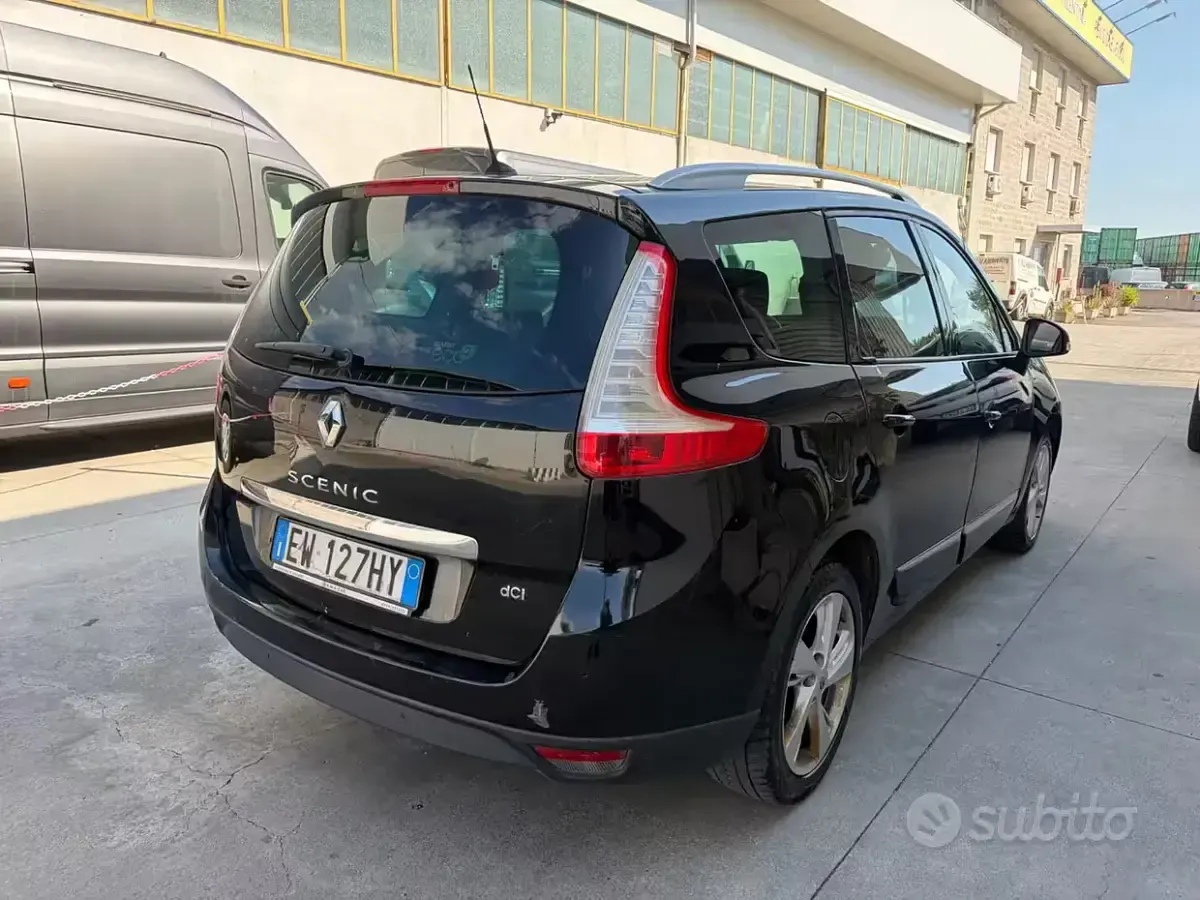Usata Renault Scénic 110 CV (80 kW) 2015 Nero Monovolume