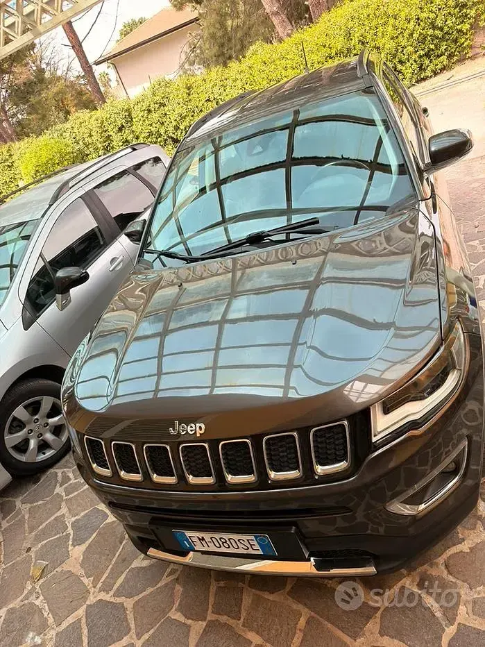 Usata Jeep Compass 140 CV (102 kW) 2017 Grigio SUV