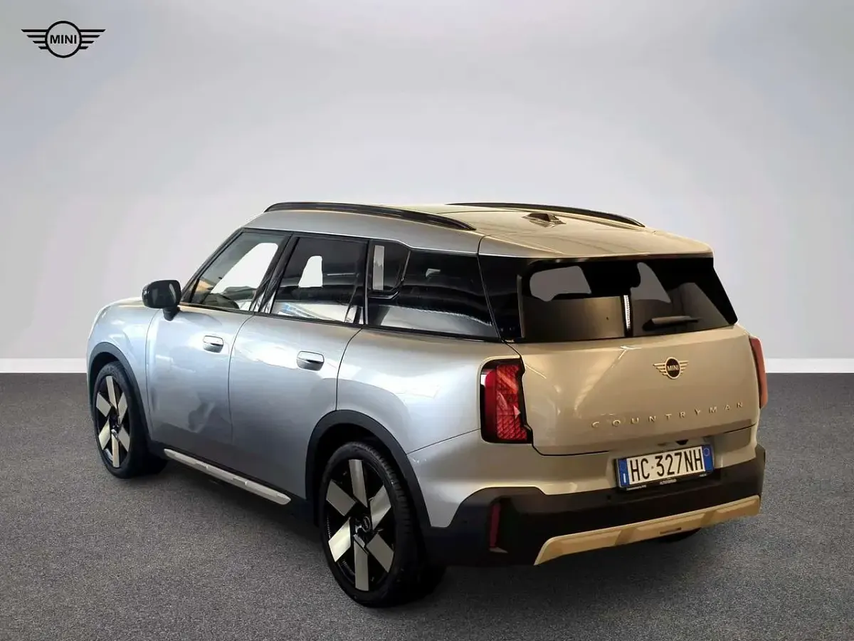 Nuova Mini Countryman Favoured 150 kW (204 CV) 2026 Grigio SUV