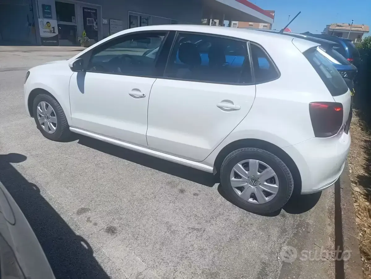 Usata VW Polo 75 CV (55 kW) 2013 Bianco Utilitaria