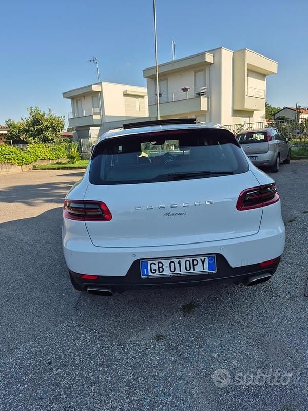 Usata Porsche Macan 252 CV (185 kW) 2018 Bianco SUV