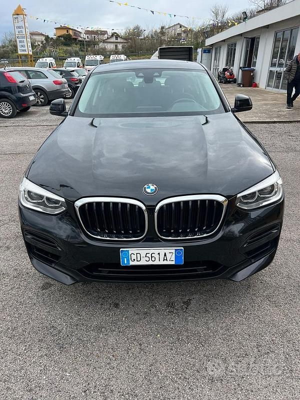 Usata BMW X4 Advantage 190 CV (139 kW) 2020 Nero SUV
