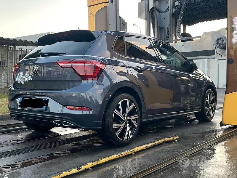 Usata VW Polo R-line 2024 Grigio Berlina